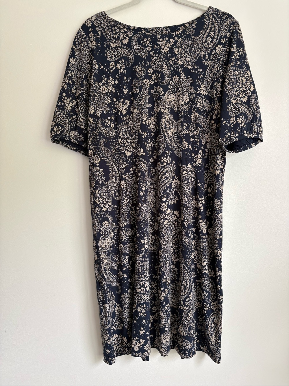 J. Jill Navy and Beige Paisley Short-Sleeve Dart-waist Knit Dress sz L NWT - Picture 5 of 12